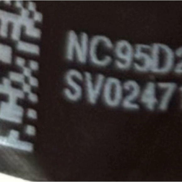 Michael Michael Kors Kempton Medium Nylon Tote With Leather Trim in Red/Khaki! - Picture 10 of 13